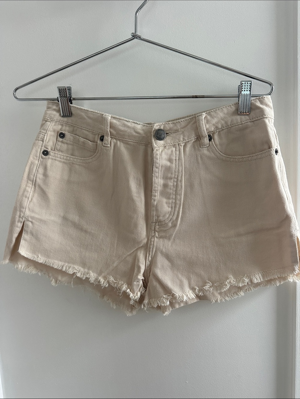 Amuse Society Cream Frayed Hem Denim Shorts